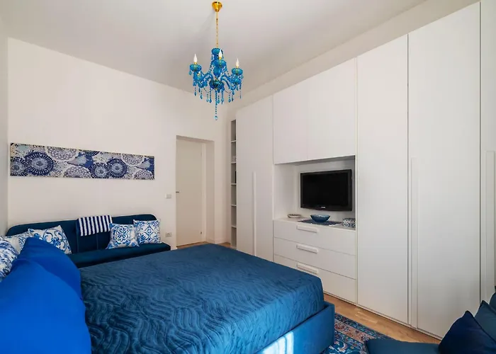 Guesthost - Termini Comfy Blue Apartament
